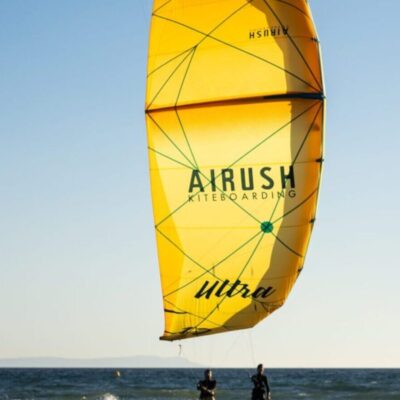 Latawiec Airush Ultra 2023 - Yellow - akcja 3