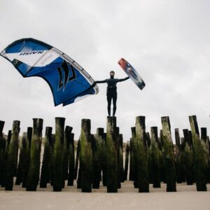 Pianka z kapturem Prolimit Predator - plener